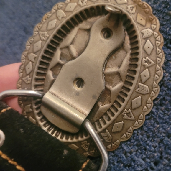 SOUTHWESTERN STYLE CONCHO LEATHER BELT  SZ 34" - Picture 4 of 16